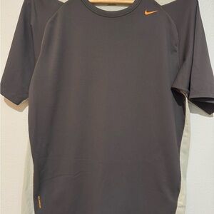 Nike Men’s Medium Sphere Dry Shirt Short Sleeve Pullover Black W/ Orange Details